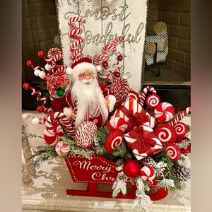 CandyCane Santa Claus Sleigh Centerpiece